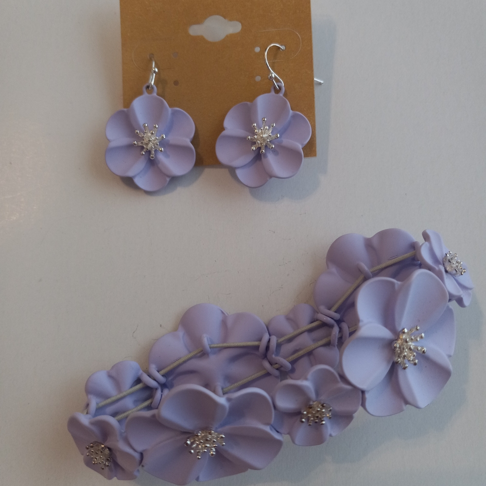 Chic Lavender Floral Hair Clip and Earring Set